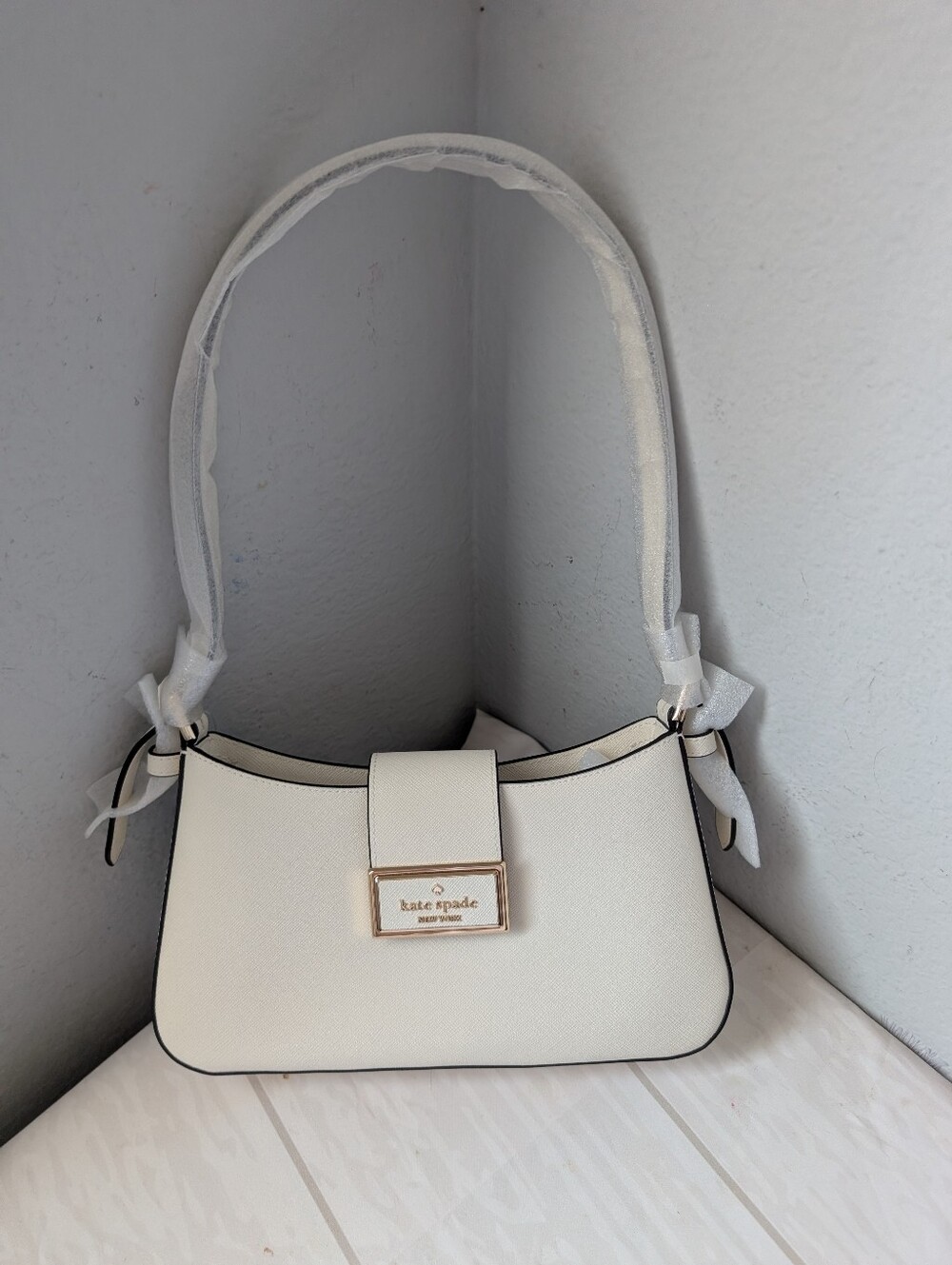 NWT Kate Spade KG185  Reegan Saffiano Leather Shoulder Bag Meringue